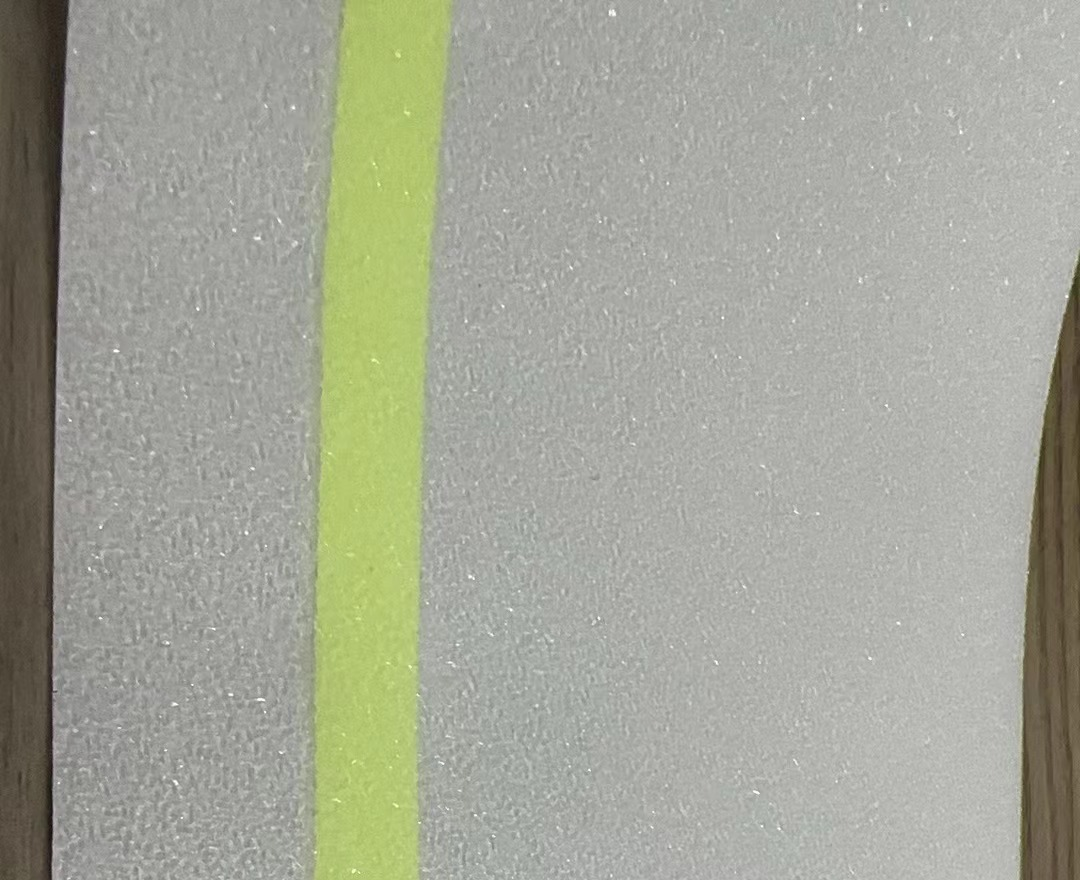 Fita fluorescente anti-deslizamento