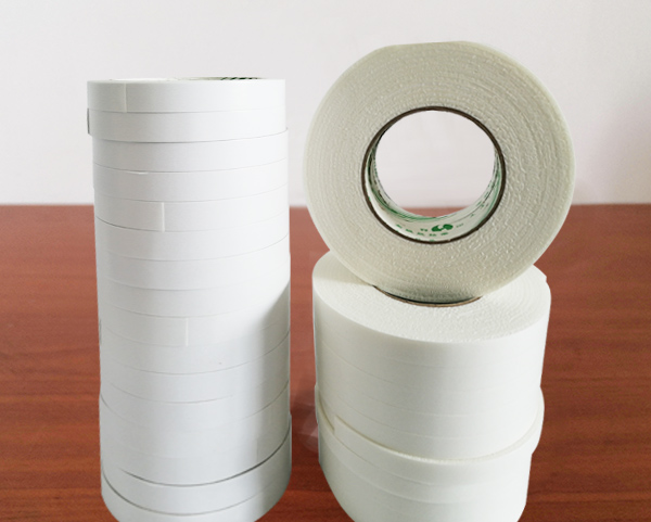 Qual fita dupla face é mais adequada para uso em produtos eletrônicos?