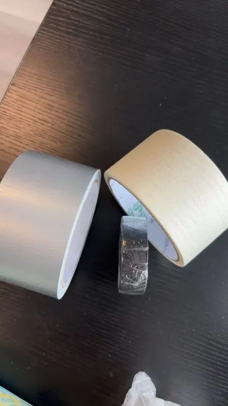 Materiais autoadesivos comumente usados ​​e suas propriedades